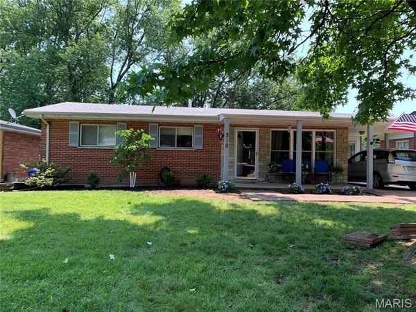 310 Paul Avenue , Florissant, MO 63031