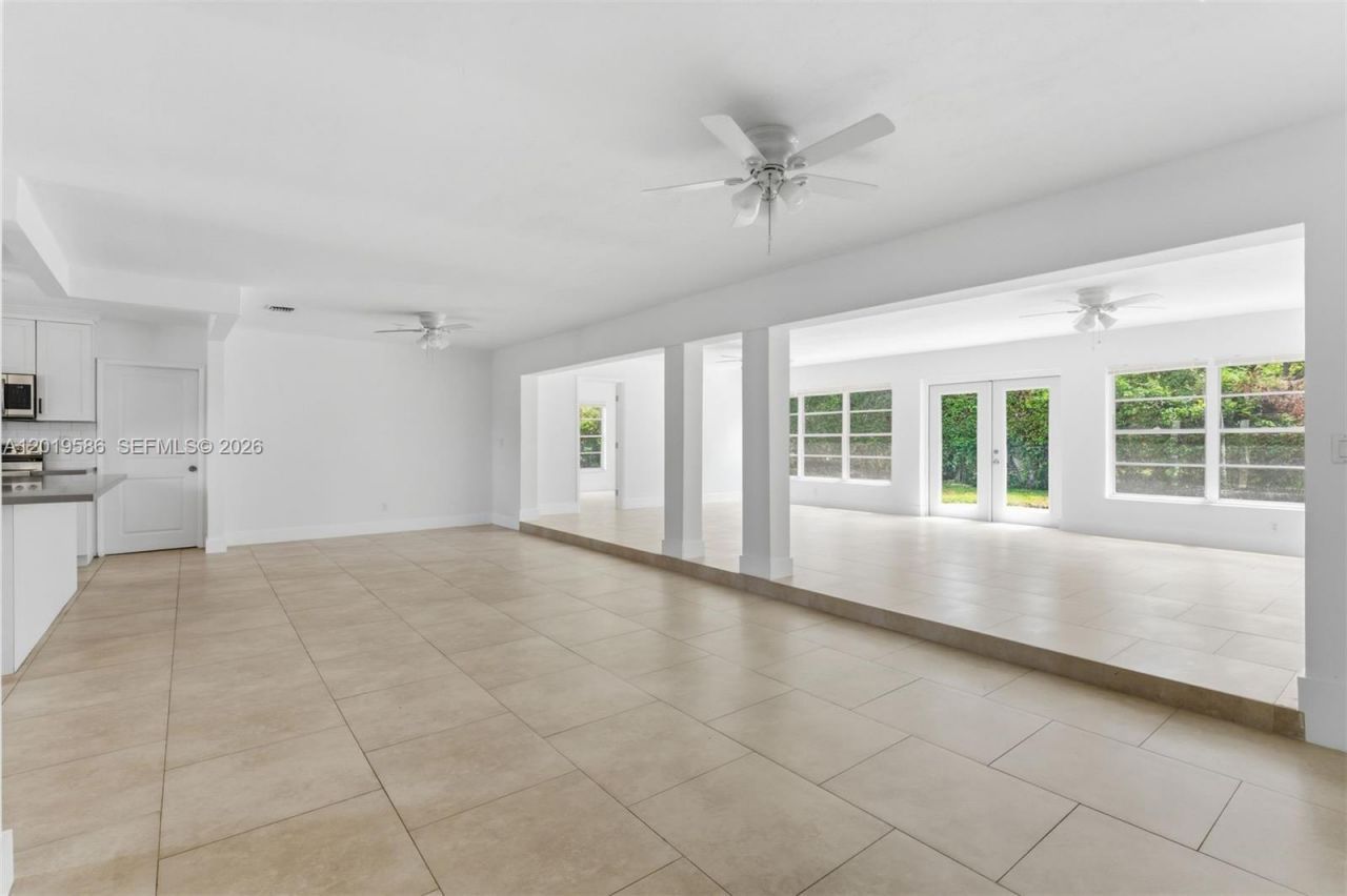 14731 NE 8th Ct , Miami, FL 33161 Photo