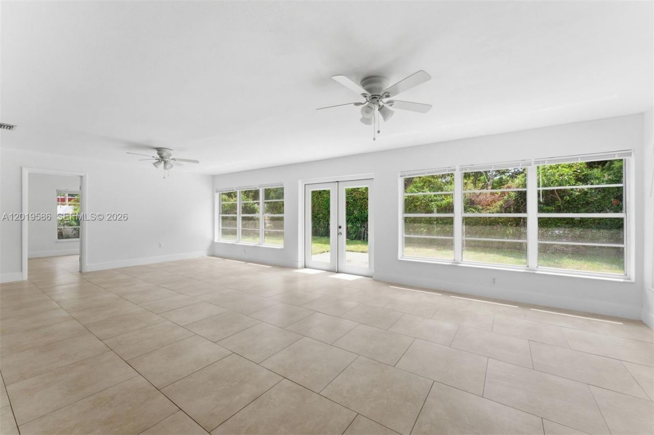14731 NE 8th Ct , Miami, FL 33161 Photo