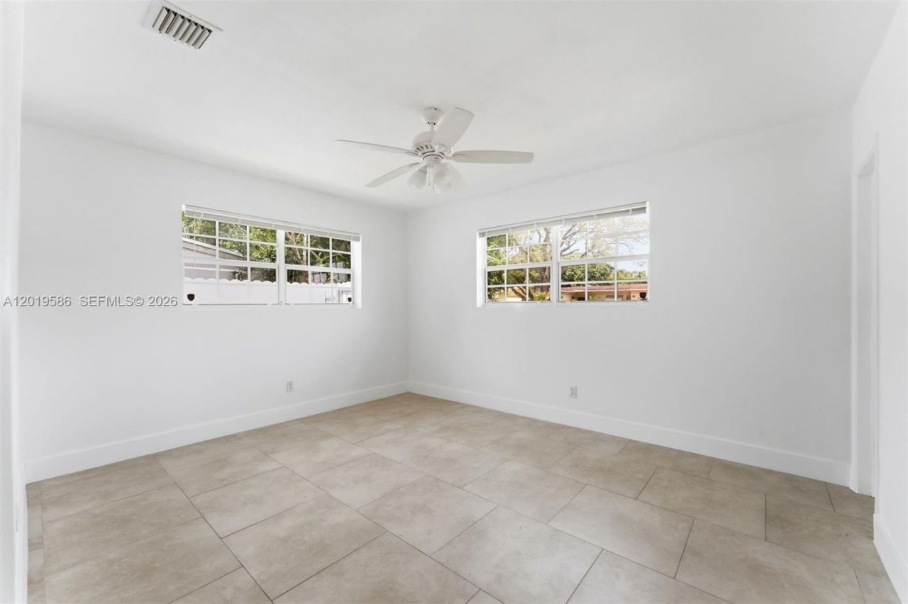 14731 NE 8th Ct , Miami, FL 33161 Photo