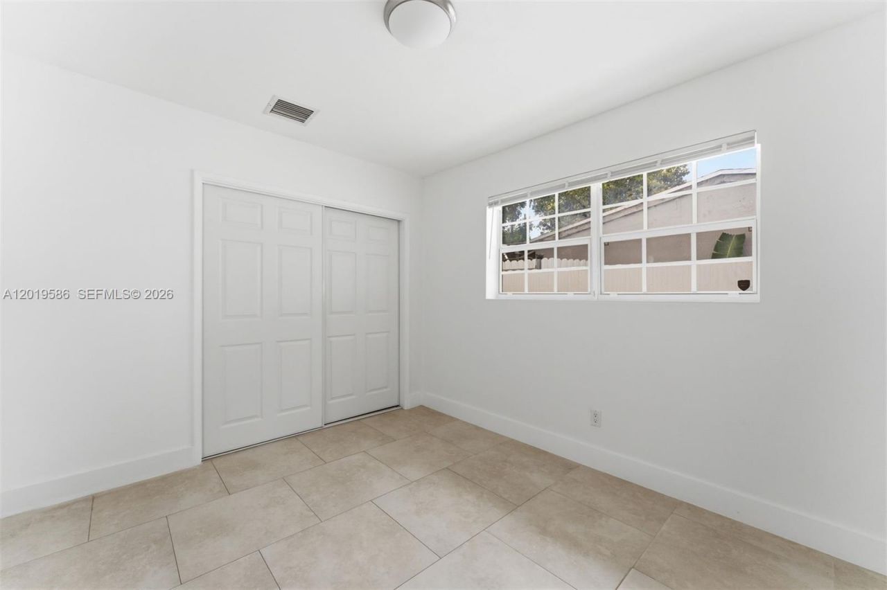 14731 NE 8th Ct , Miami, FL 33161 Photo