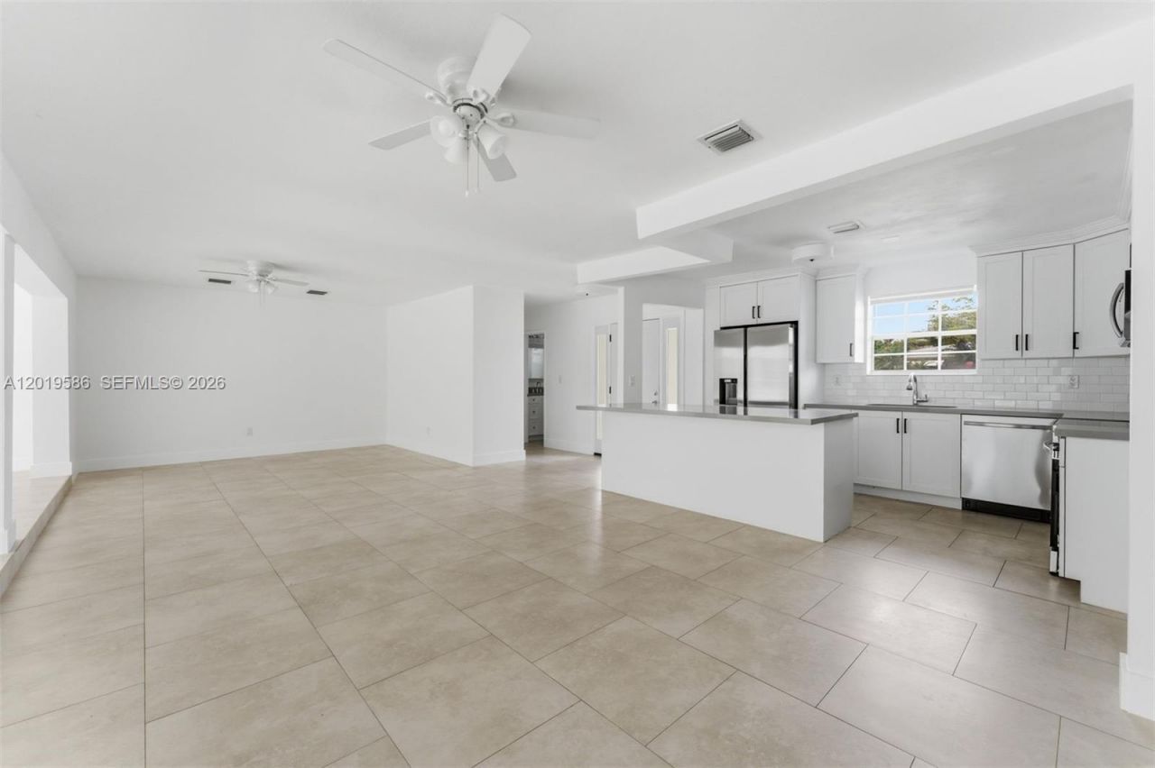 14731 NE 8th Ct , Miami, FL 33161 Photo