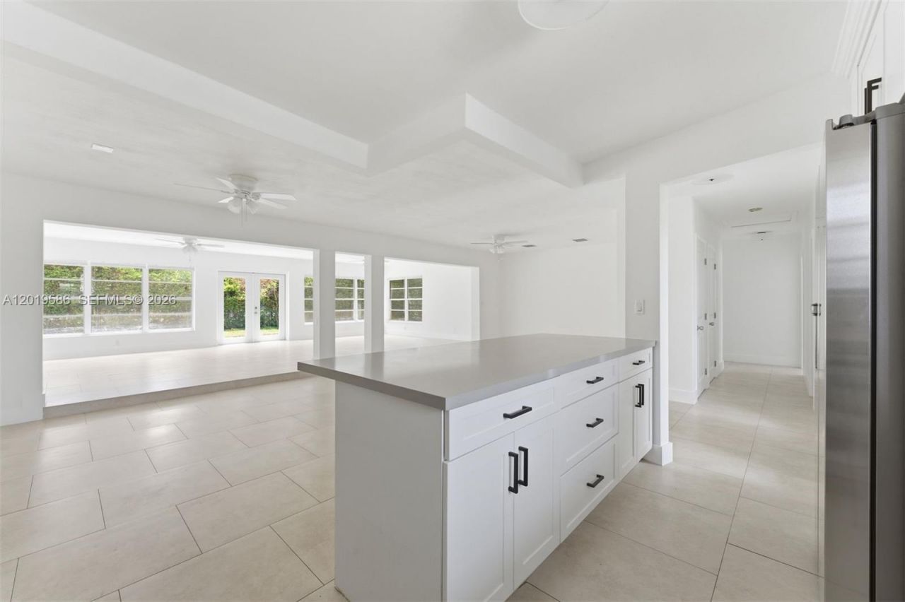14731 NE 8th Ct , Miami, FL 33161 Photo