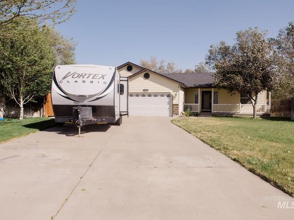 1089 NW Amanda Rae, Mountain Home, ID 83647