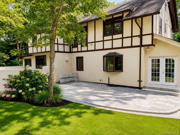 1 Edgehill Road, Glen Cove, NY 11542