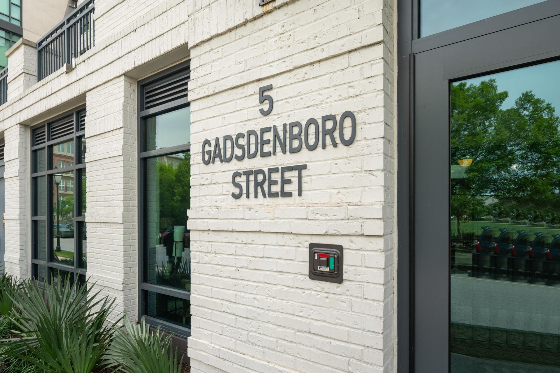5 Gadsdenboro Street Photo 39