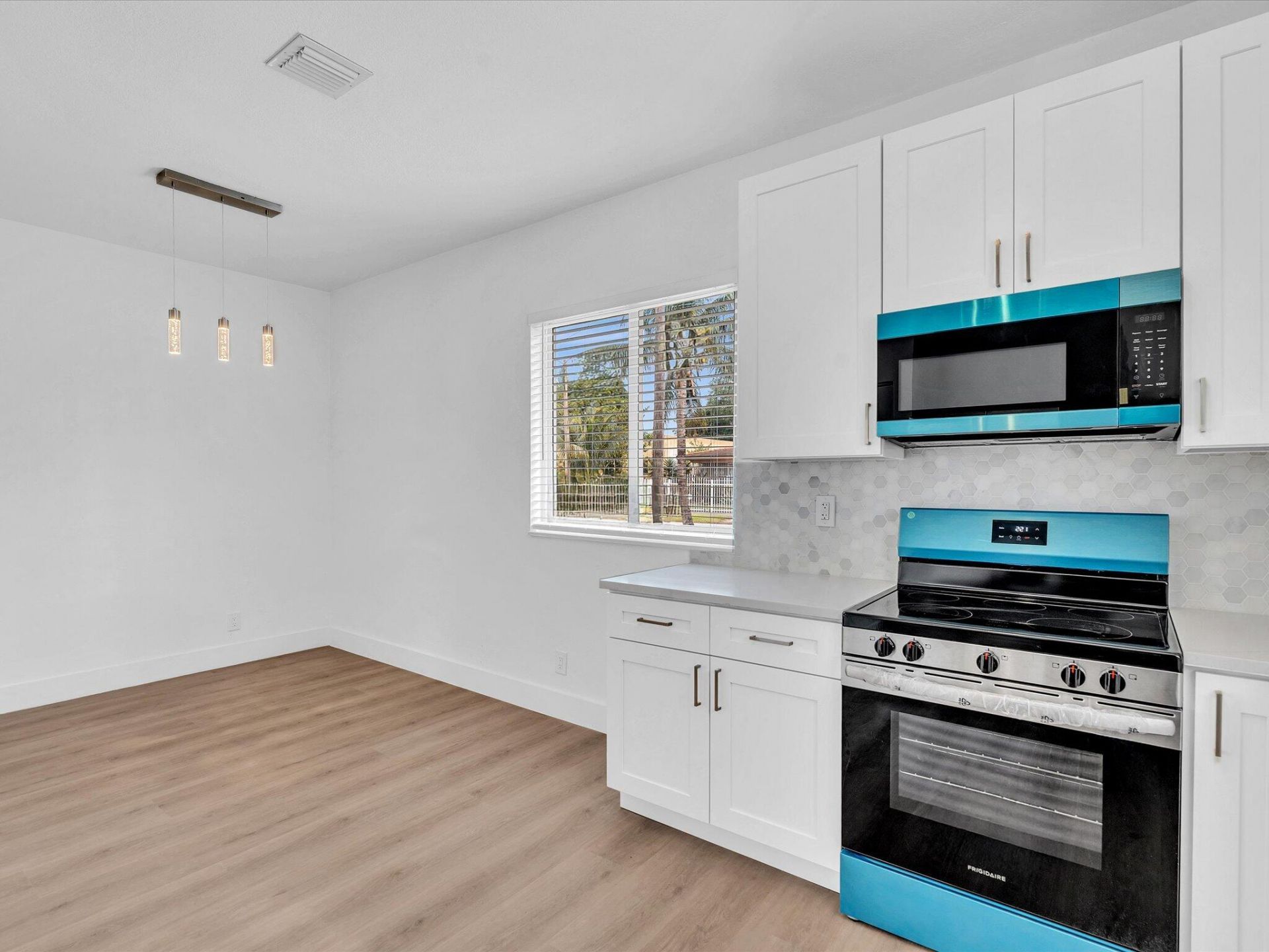 2410 NW 43rd Street, Miami, FL 33142 Photo