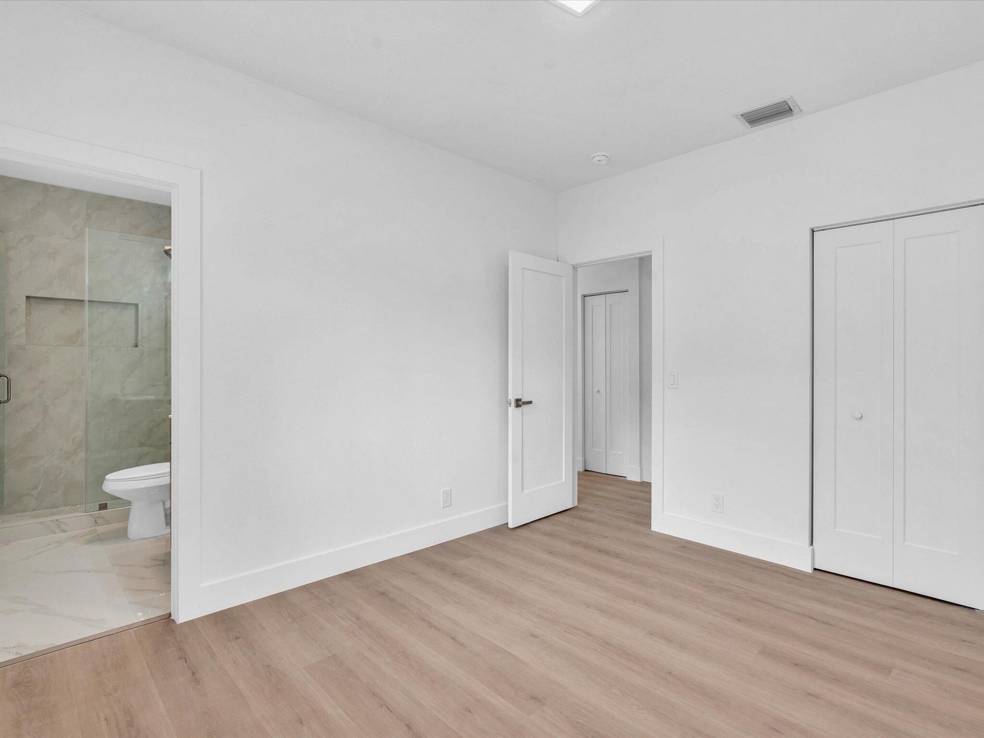 2410 NW 43rd Street, Miami, FL 33142 Photo