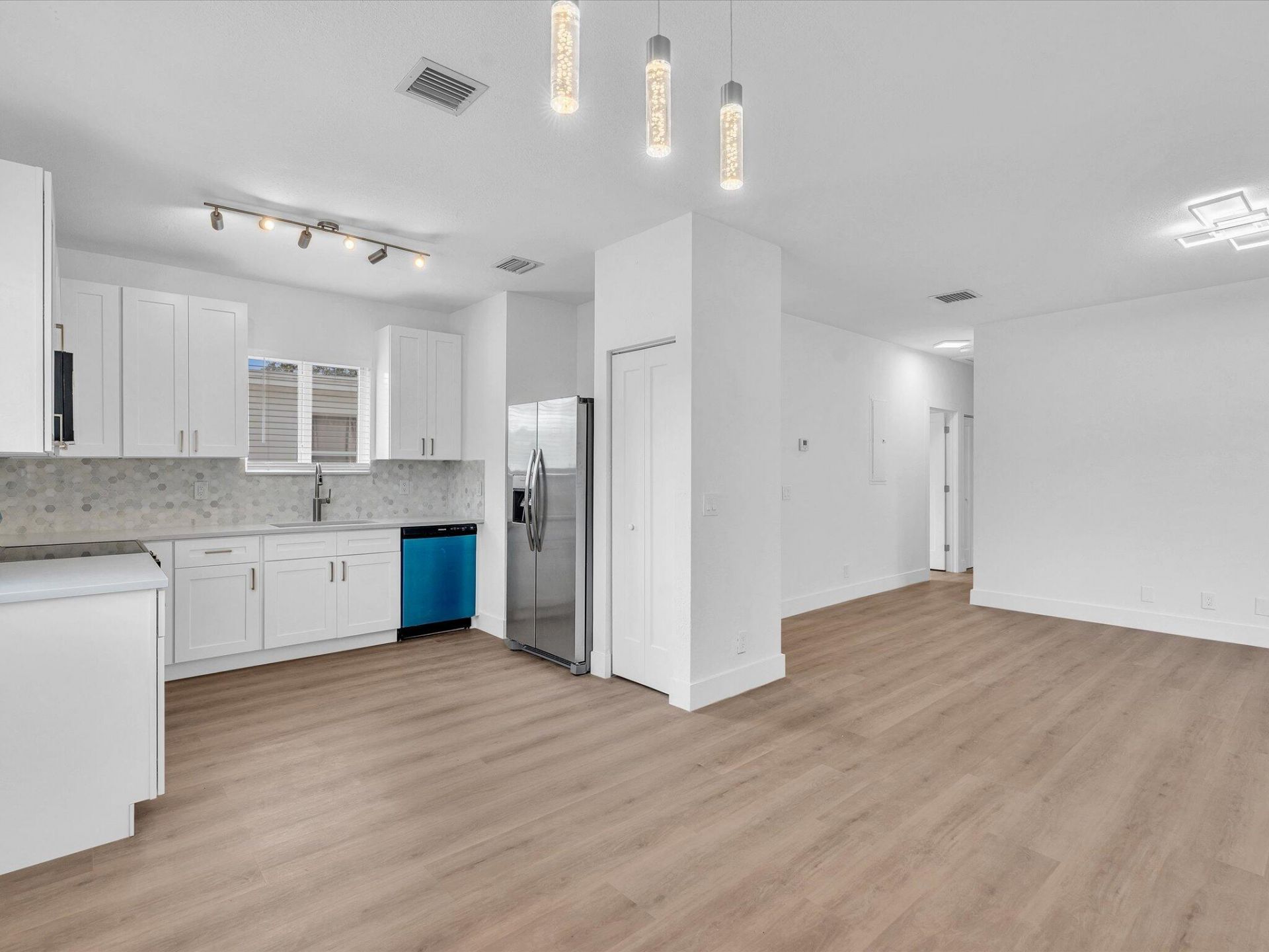 2410 NW 43rd Street, Miami, FL 33142 Photo