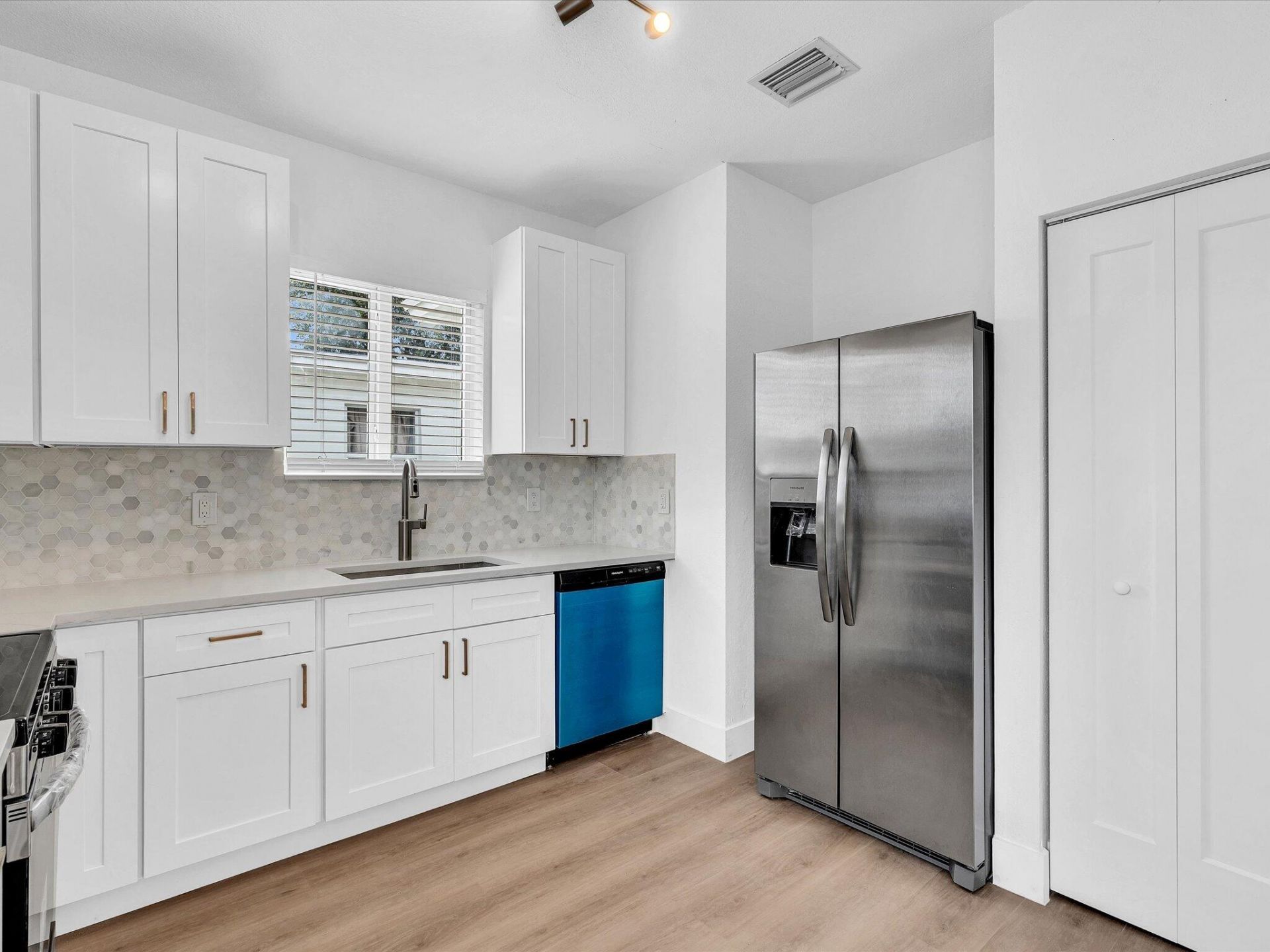 2410 NW 43rd Street, Miami, FL 33142 Photo