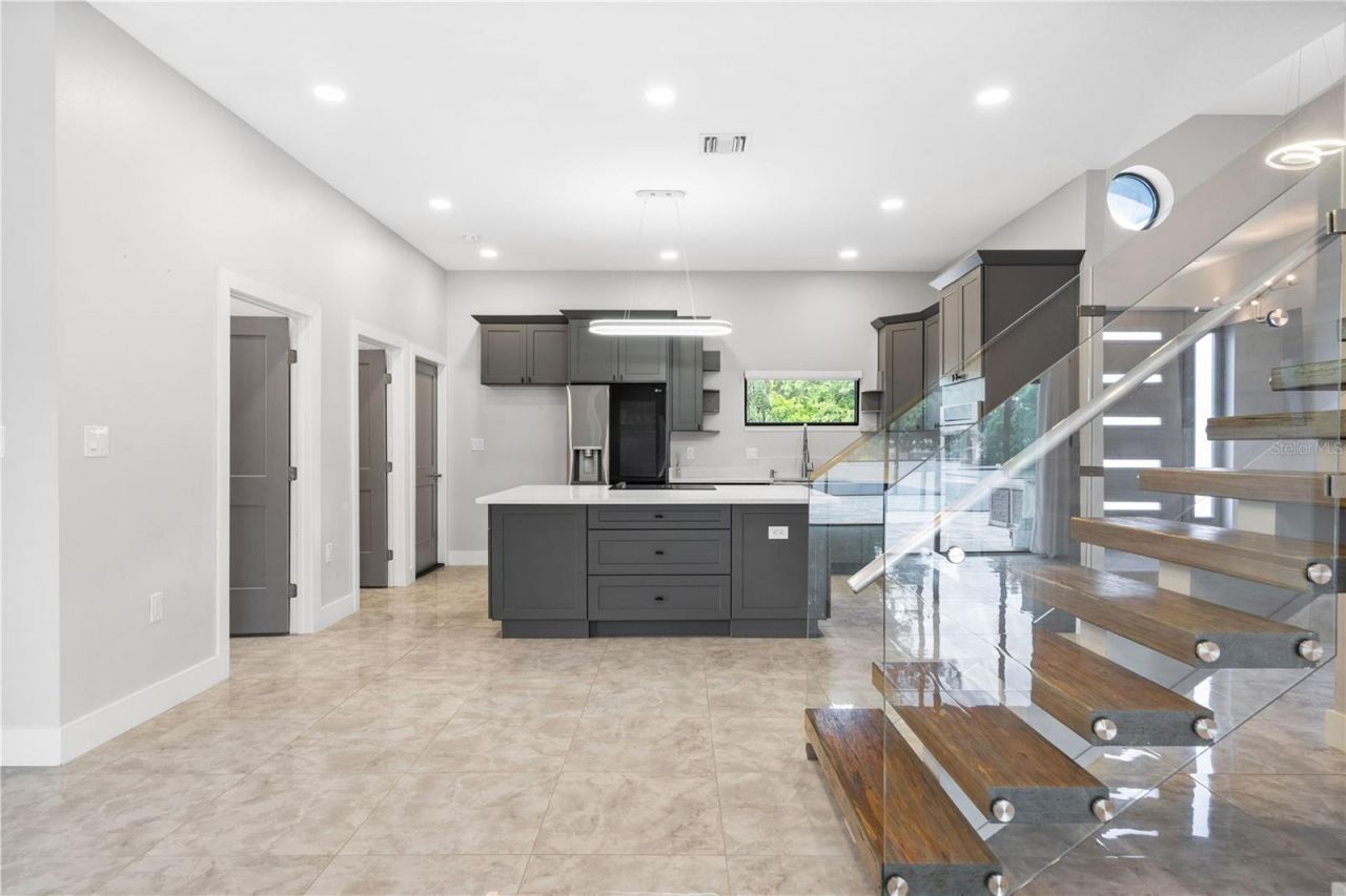 541 W Lake Brantley Road , Altamonte Springs, FL 32714 Photo