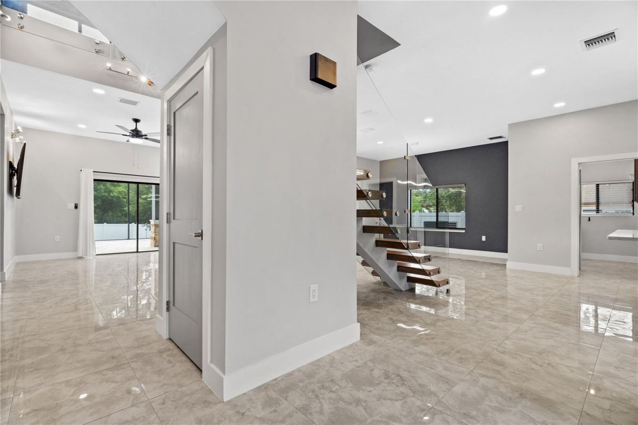 541 W Lake Brantley Road , Altamonte Springs, FL 32714 Photo