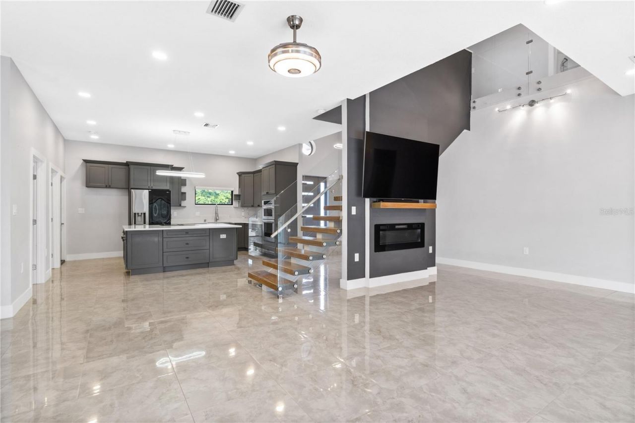 541 W Lake Brantley Road , Altamonte Springs, FL 32714 Photo