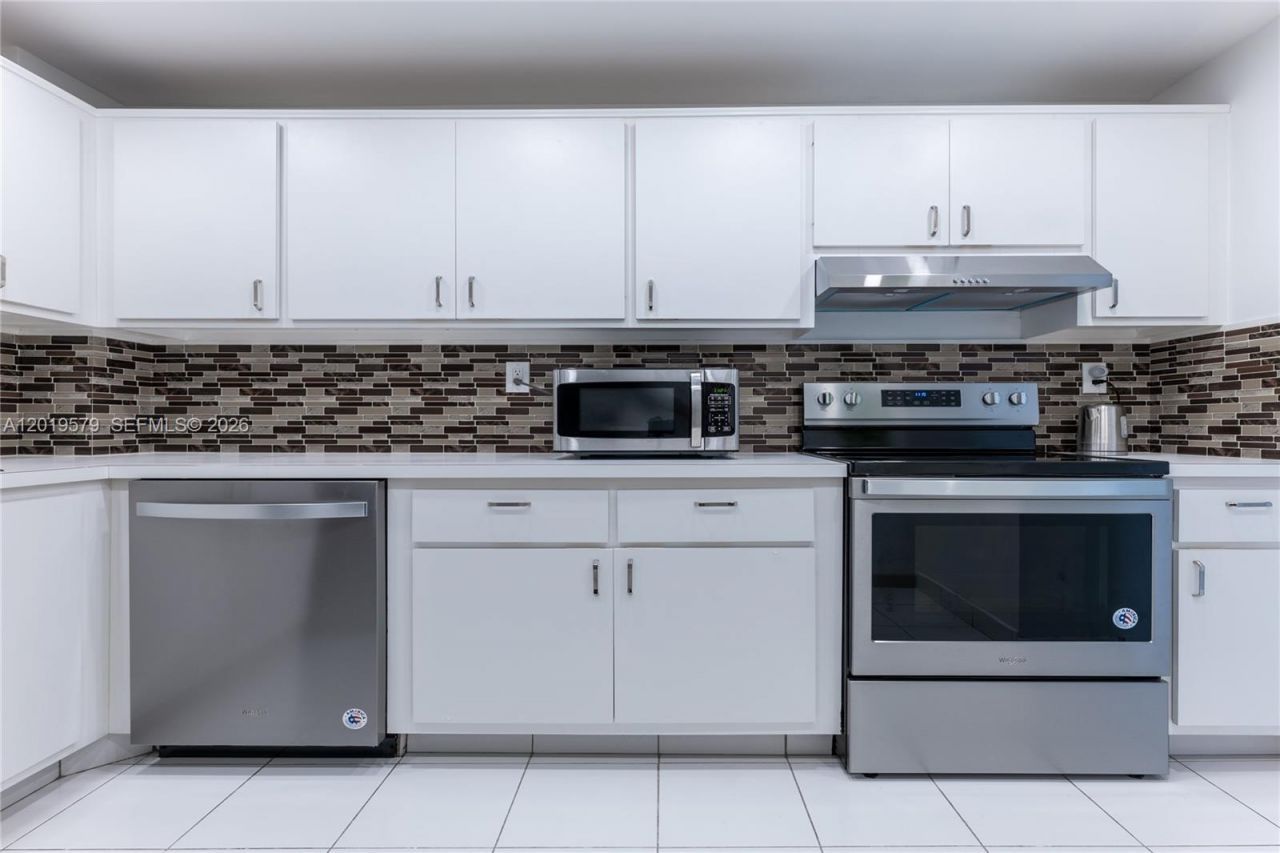 500 Three Islands Blvd , Unit 1110, Hallandale Beach, FL 33009 Photo