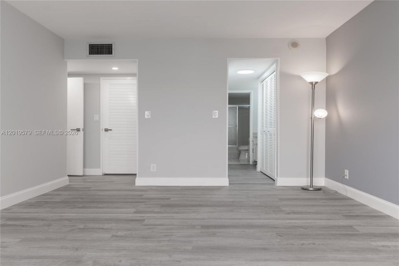 500 Three Islands Blvd , Unit 1110, Hallandale Beach, FL 33009 Photo