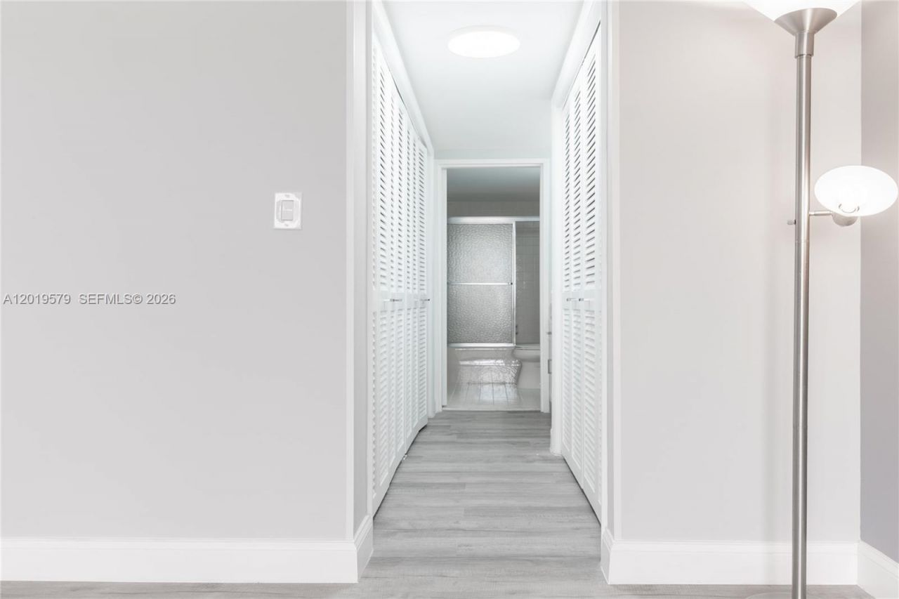 500 Three Islands Blvd , Unit 1110, Hallandale Beach, FL 33009 Photo