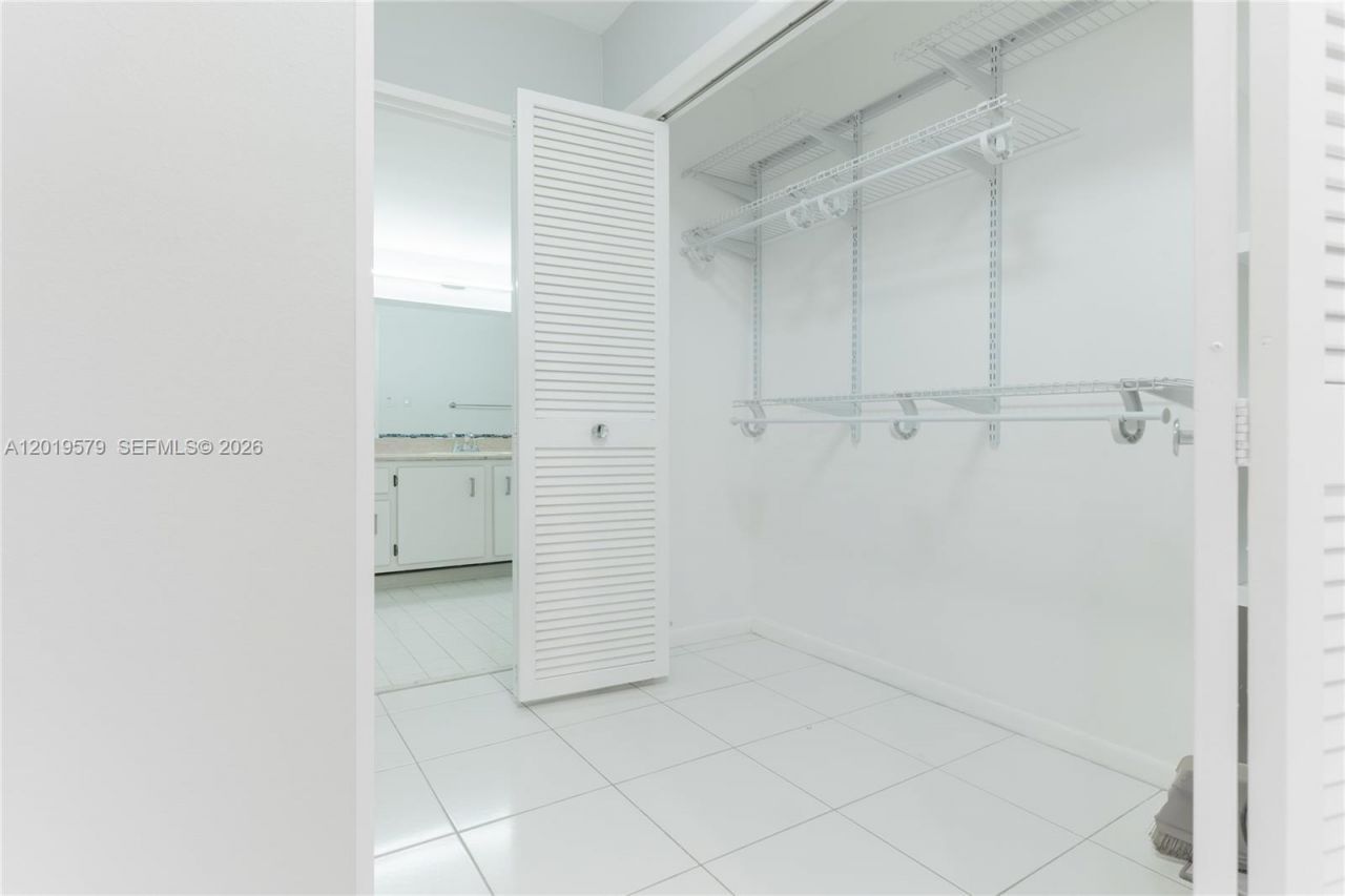 500 Three Islands Blvd , Unit 1110, Hallandale Beach, FL 33009 Photo