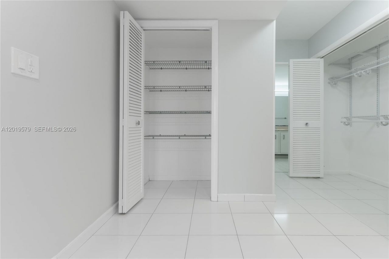 500 Three Islands Blvd , Unit 1110, Hallandale Beach, FL 33009 Photo