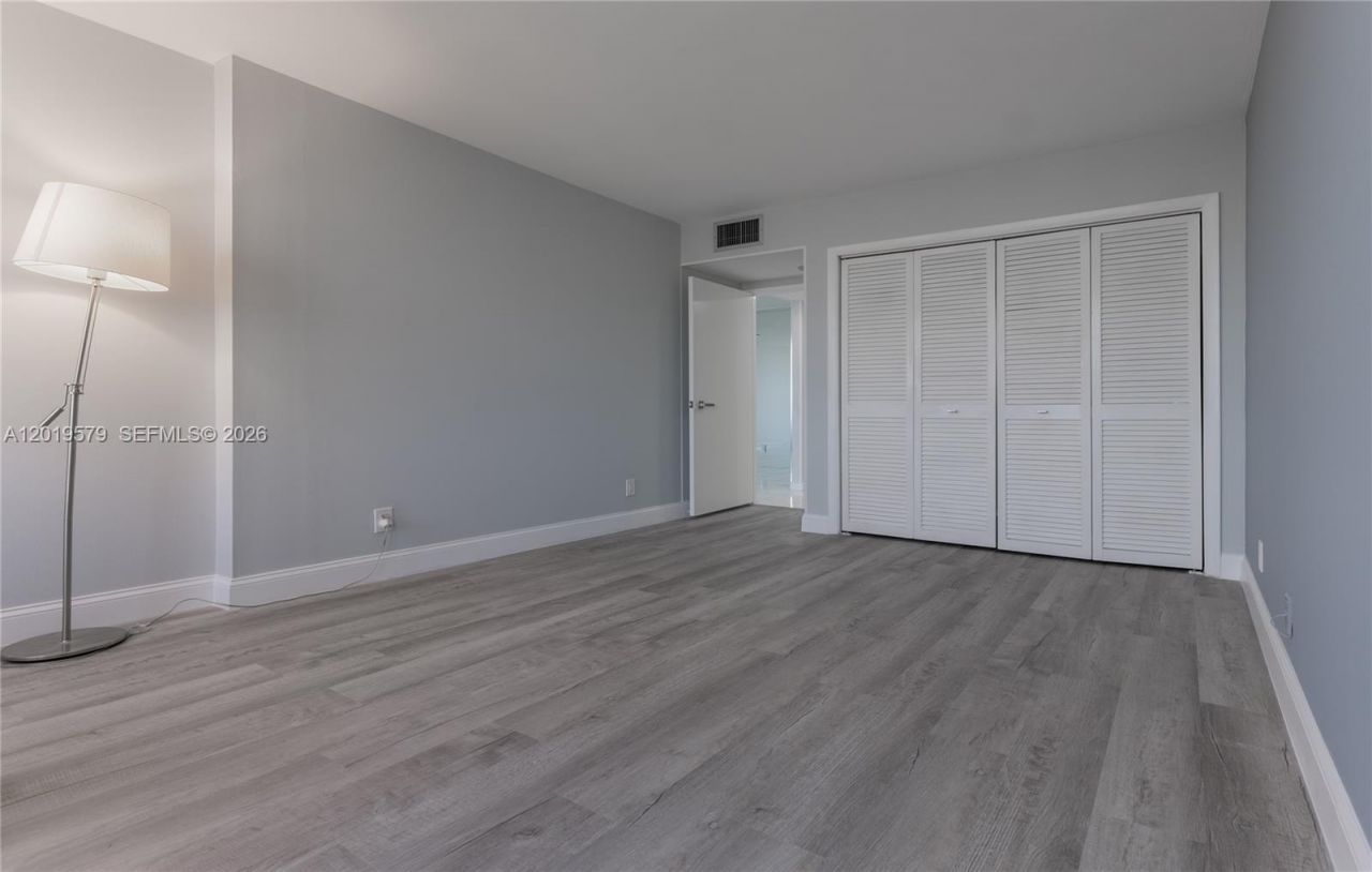 500 Three Islands Blvd , Unit 1110, Hallandale Beach, FL 33009 Photo