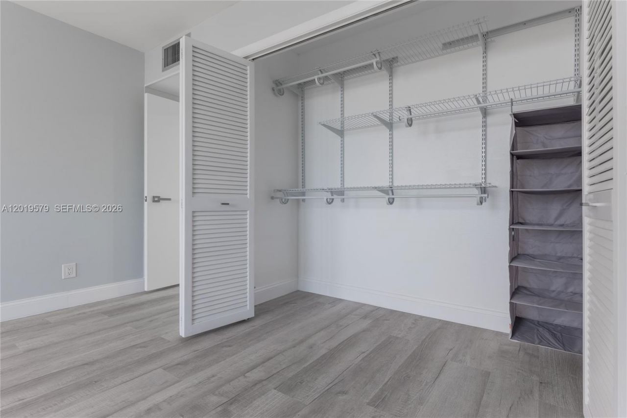 500 Three Islands Blvd , Unit 1110, Hallandale Beach, FL 33009 Photo
