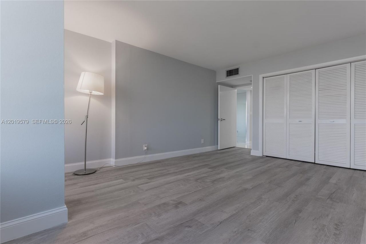 500 Three Islands Blvd , Unit 1110, Hallandale Beach, FL 33009 Photo