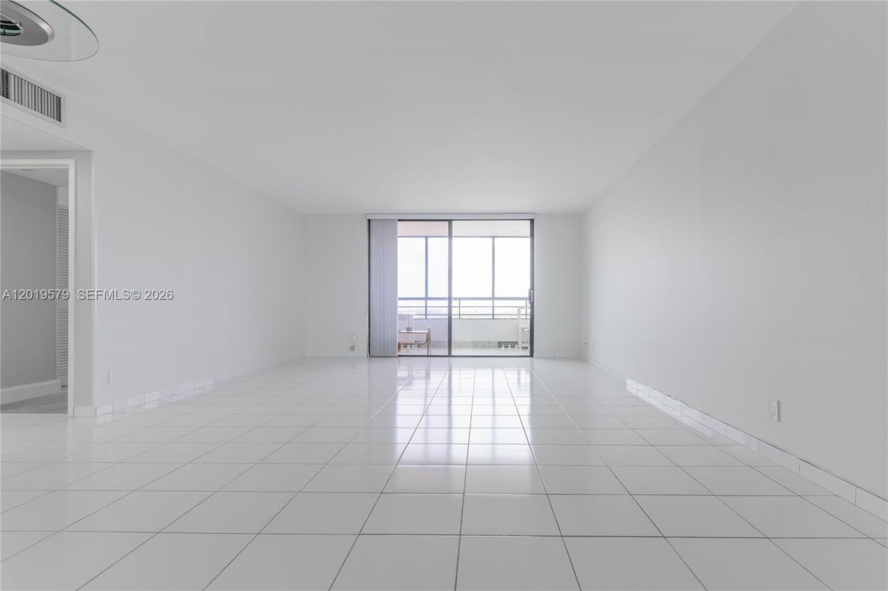 500 Three Islands Blvd , Unit 1110, Hallandale Beach, FL 33009 Photo