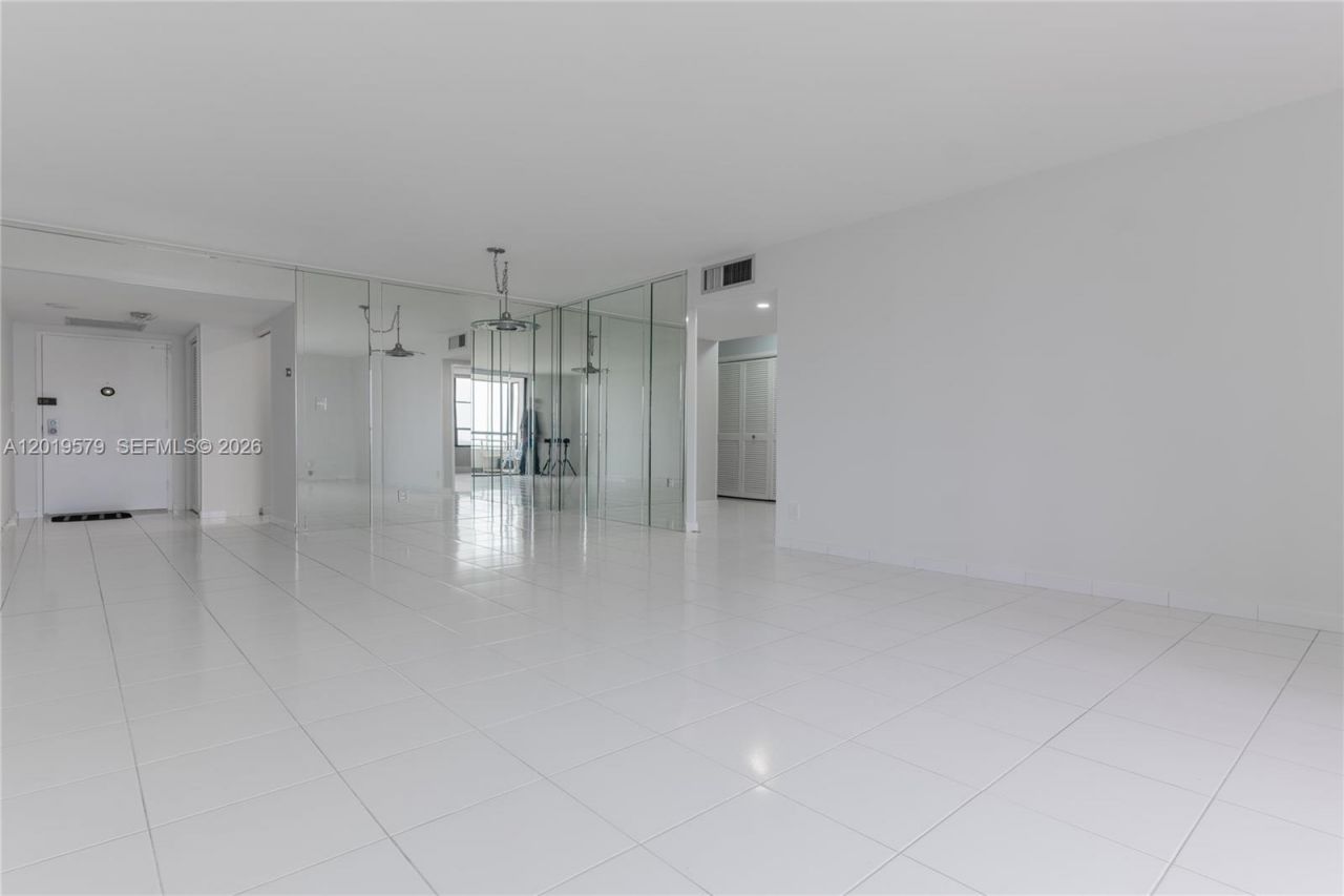 500 Three Islands Blvd , Unit 1110, Hallandale Beach, FL 33009 Photo