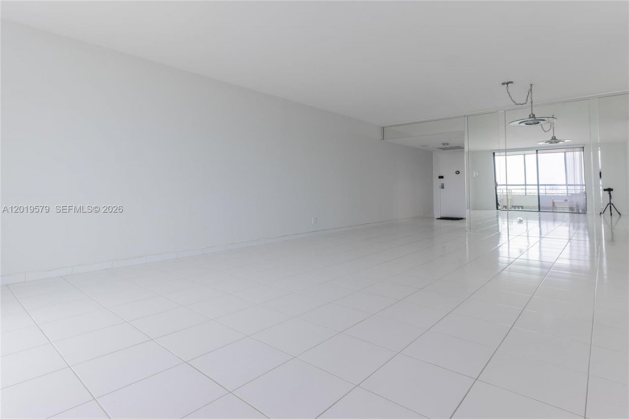 500 Three Islands Blvd , Unit 1110, Hallandale Beach, FL 33009 Photo