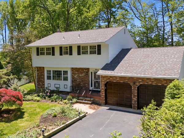 7 Oakland Road, Old Bridge, NJ 08857