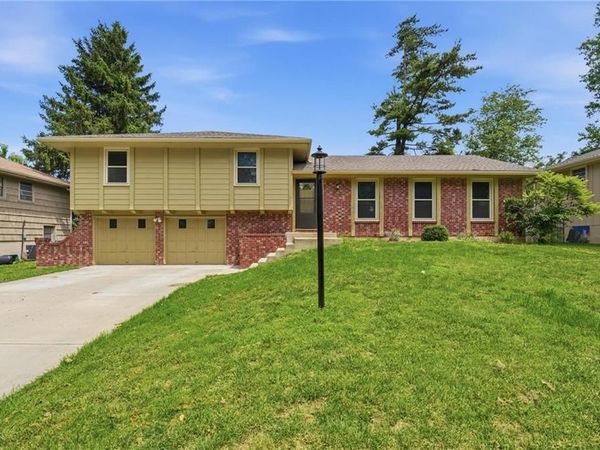 8026 Cleveland Avenue, Kansas City, KS 66109