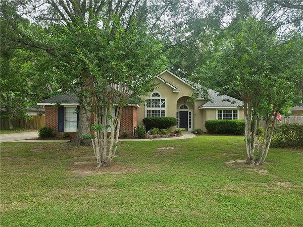 2050 WHITE MYRTLE Drive , Madisonville, LA 70447
