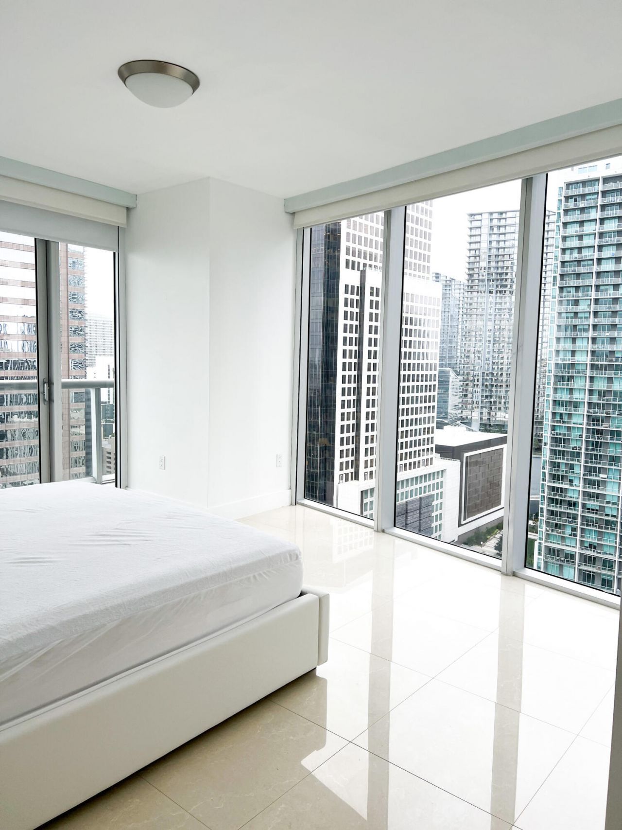 495 Brickell, Unit 2611, Miami, FL 33131 Photo