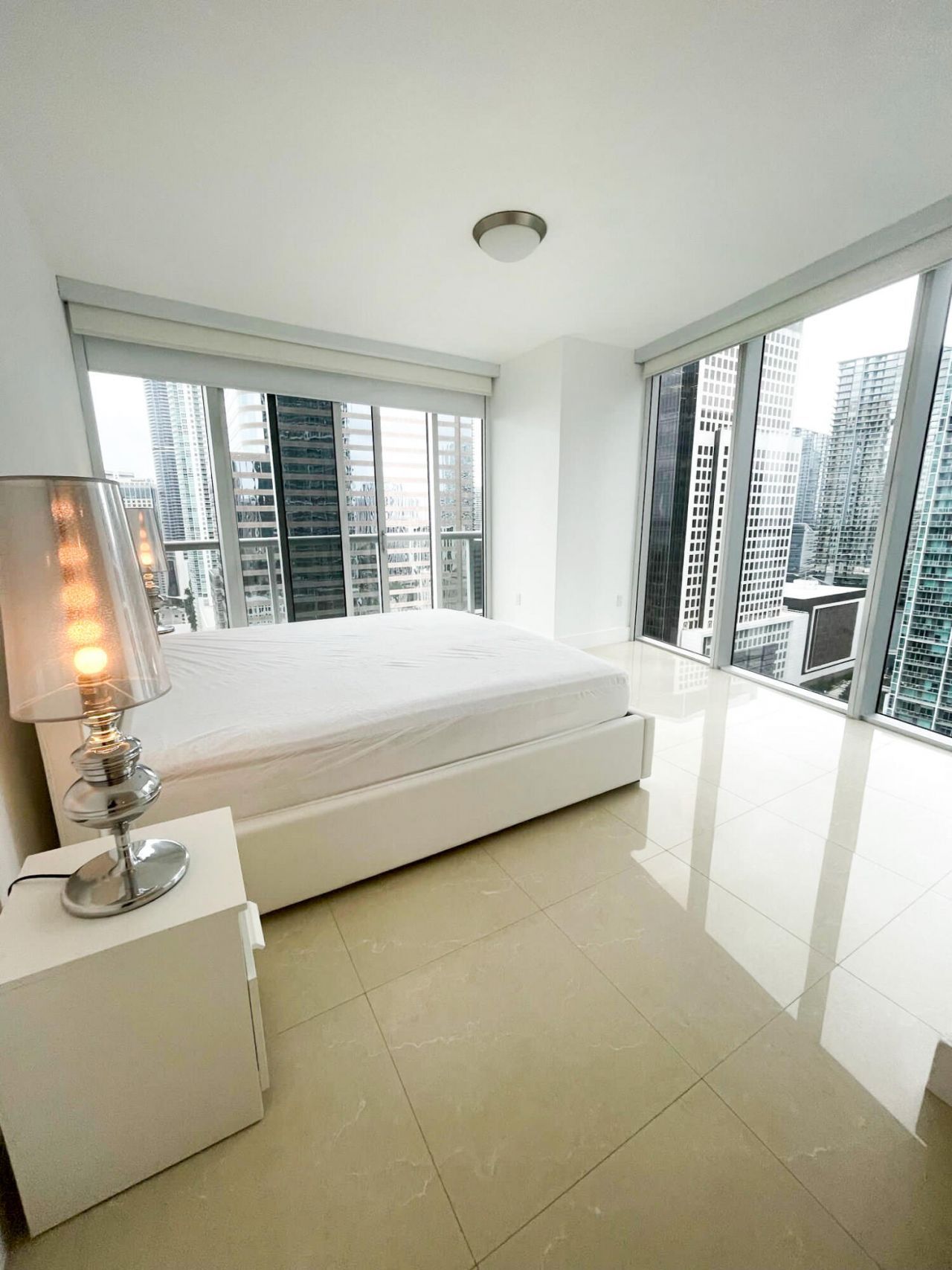 495 Brickell, Unit 2611, Miami, FL 33131 Photo