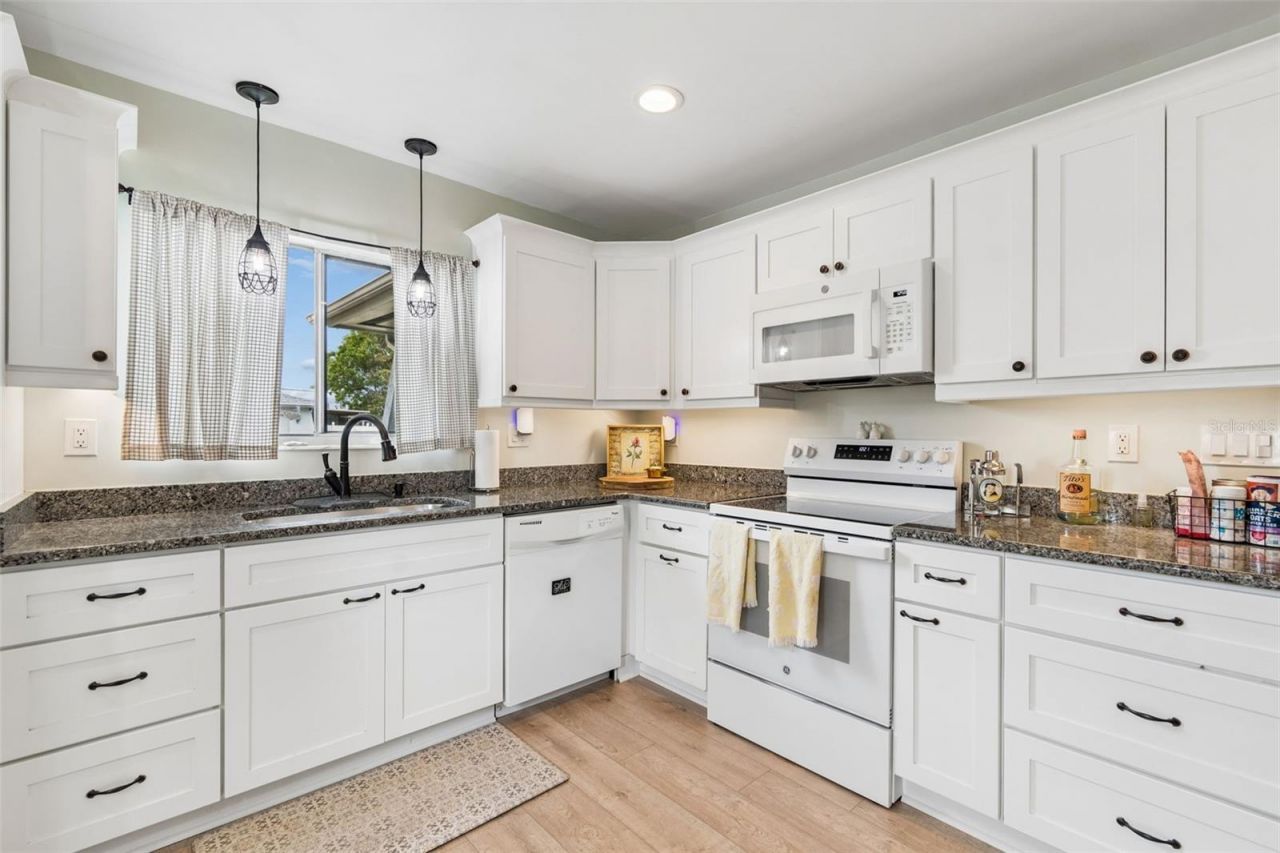 4733 Ridge Point Drive, Tampa, FL 33624 Photo