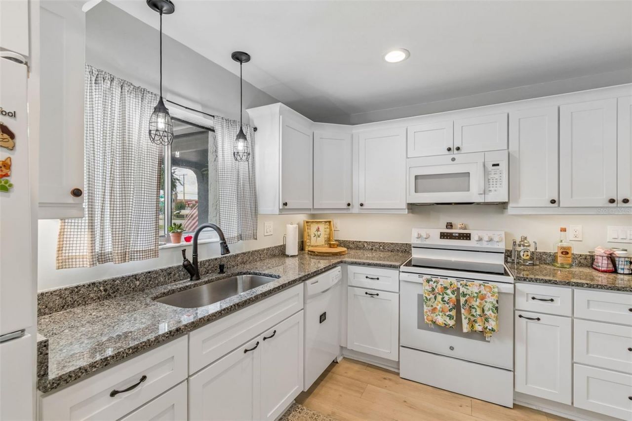 4733 Ridge Point Drive , Tampa, FL 33624 Photo