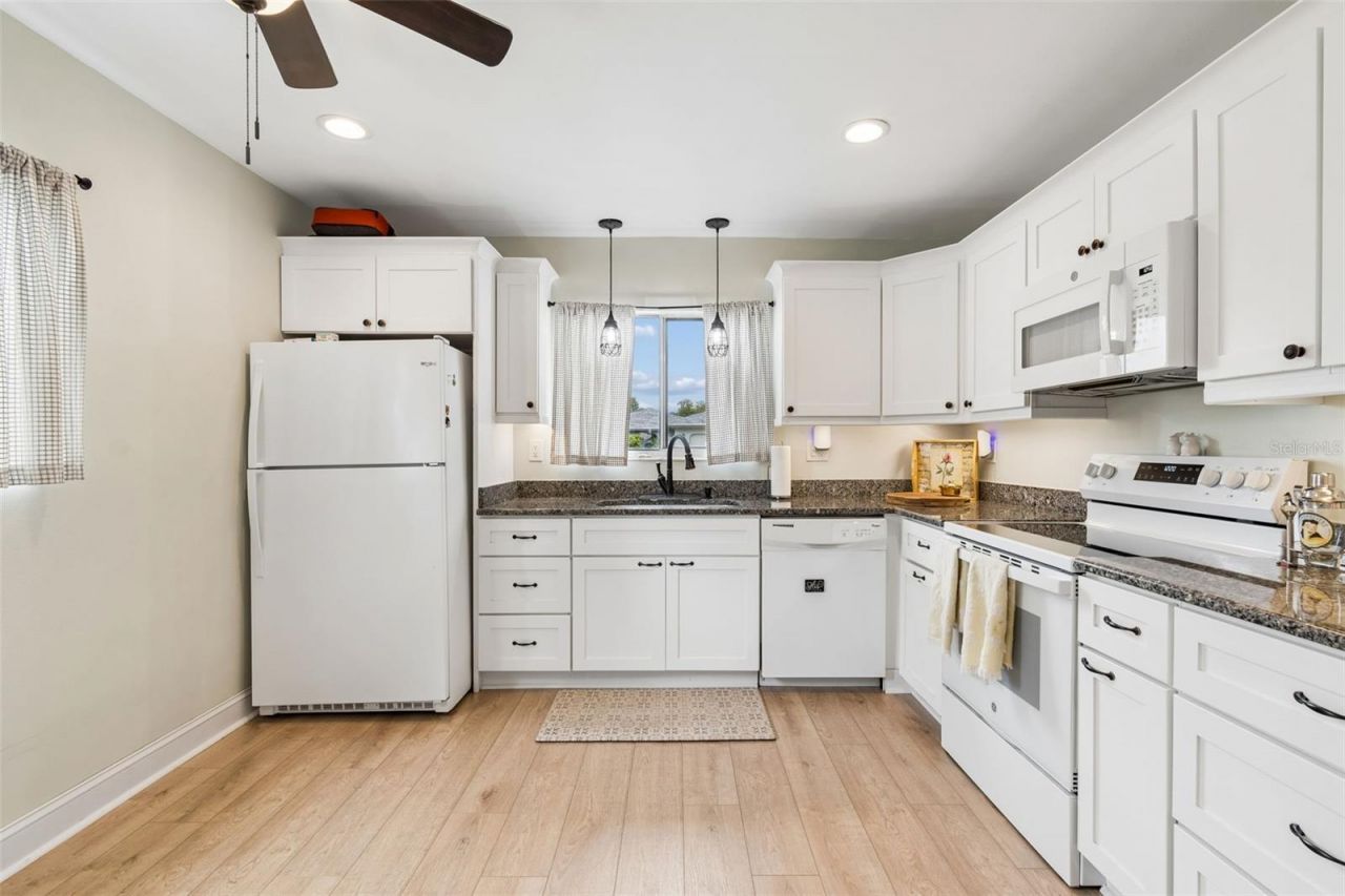 4733 Ridge Point Drive, Tampa, FL 33624 Photo