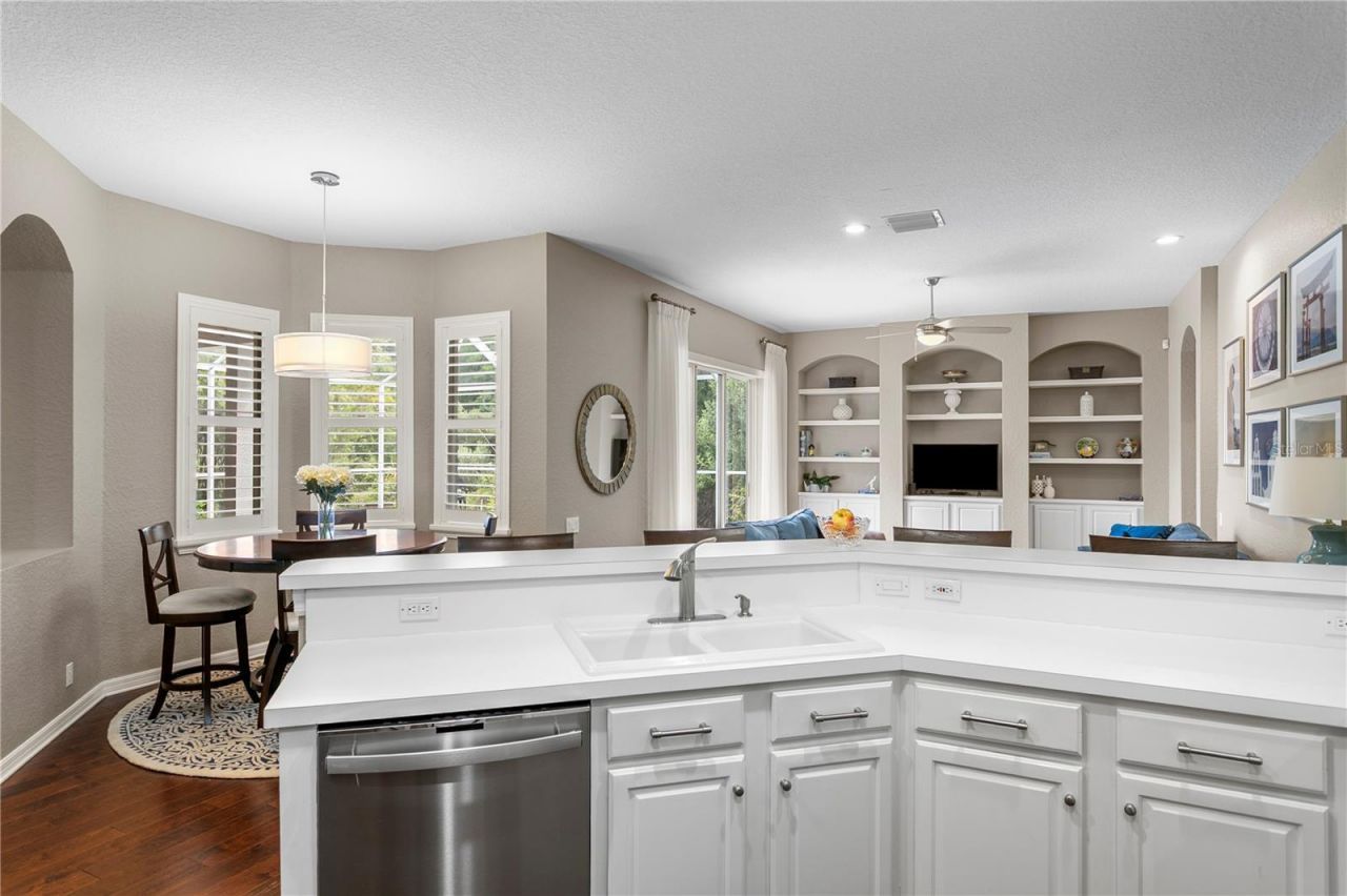 10237 Garden Alcove Drive, Tampa, FL 33647 Photo