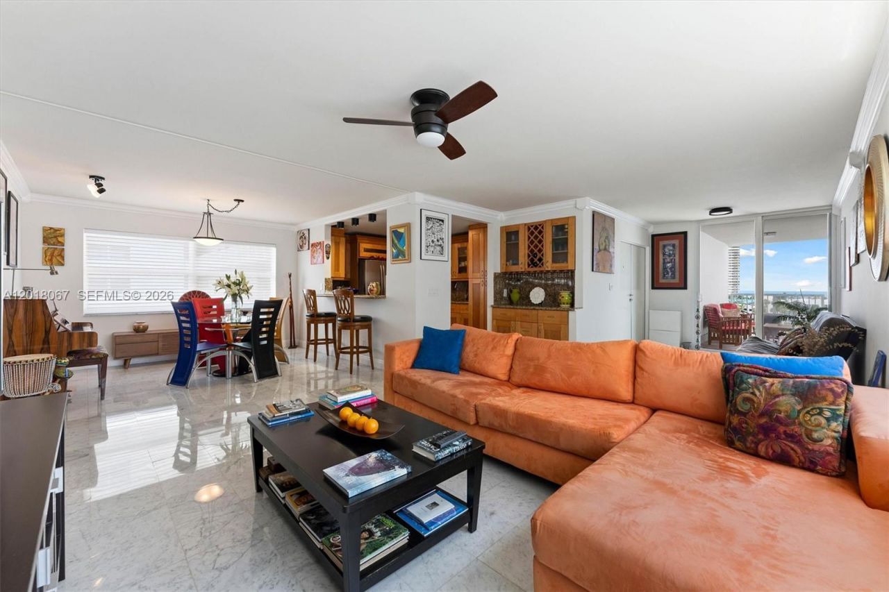 121 Golden Isles Dr , Unit 707, Hallandale Beach, FL 33009 Photo