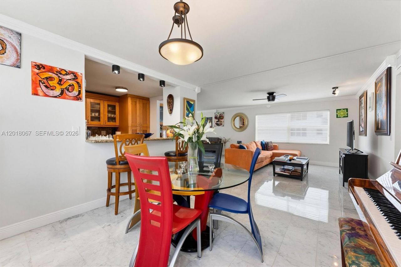 121 Golden Isles Dr , Unit 707, Hallandale Beach, FL 33009 Photo