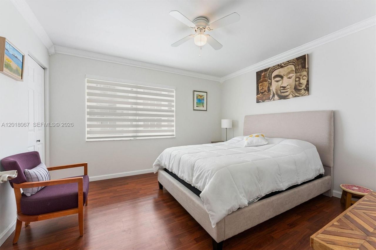 121 Golden Isles Dr , Unit 707, Hallandale Beach, FL 33009 Photo
