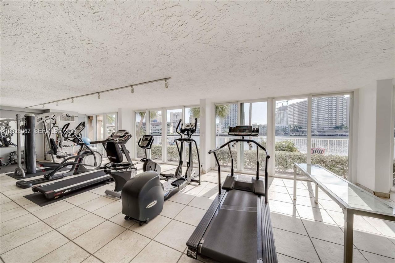 121 Golden Isles Dr , Unit 707, Hallandale Beach, FL 33009 Photo