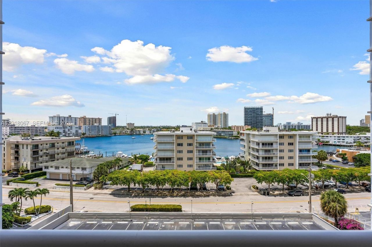 121 Golden Isles Dr , Unit 707, Hallandale Beach, FL 33009 Photo