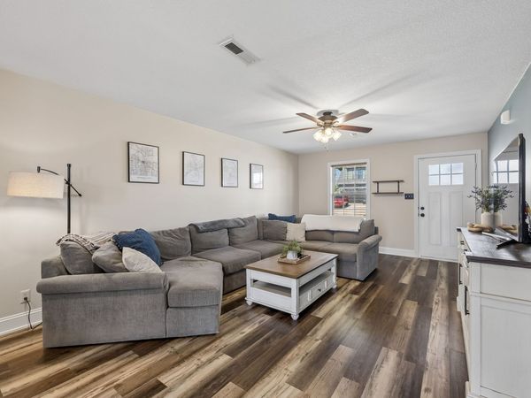 2041 Jackie Lorraine Dr, Clarksville, TN 37042