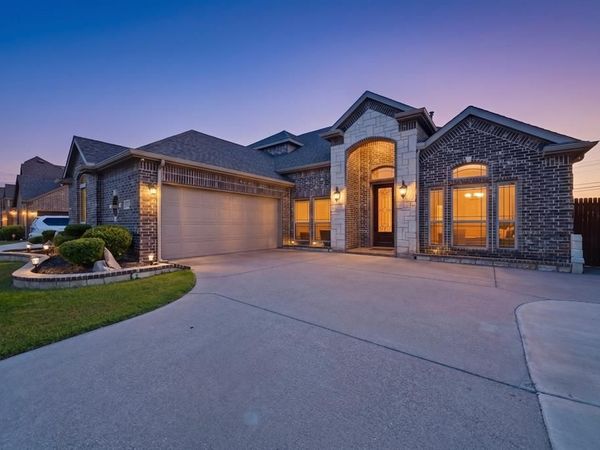 1410 Nighthawk Lane, Mansfield, TX 76063