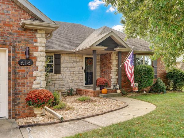 618 E Current Circle , Ozark, MO 65721