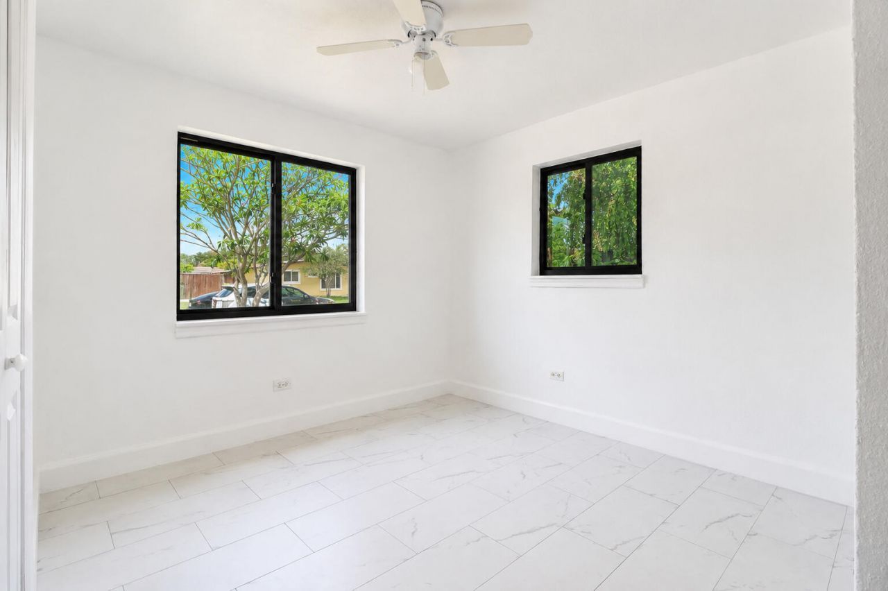 5700 SW 37th Court, Davie, FL 33314 Photo