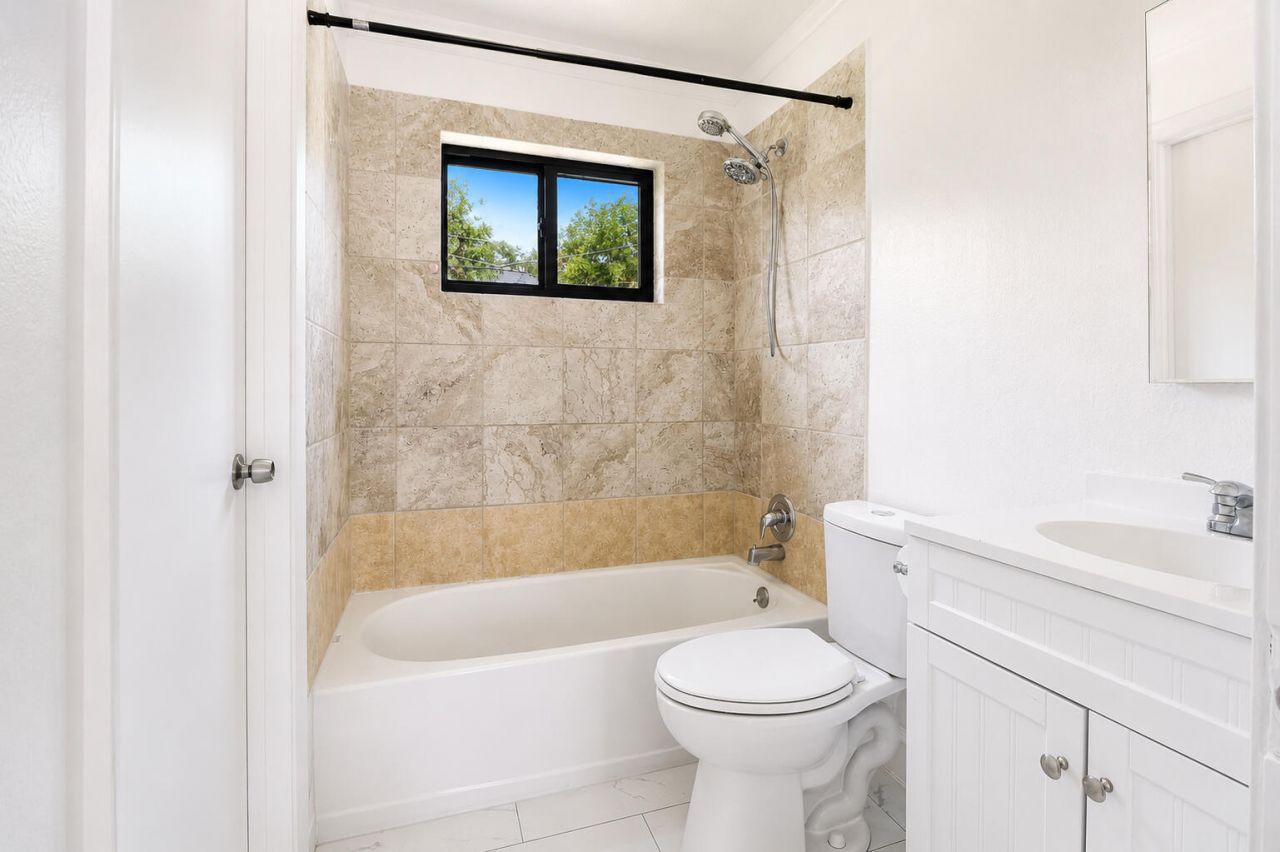 5700 SW 37th Court, Davie, FL 33314 Photo
