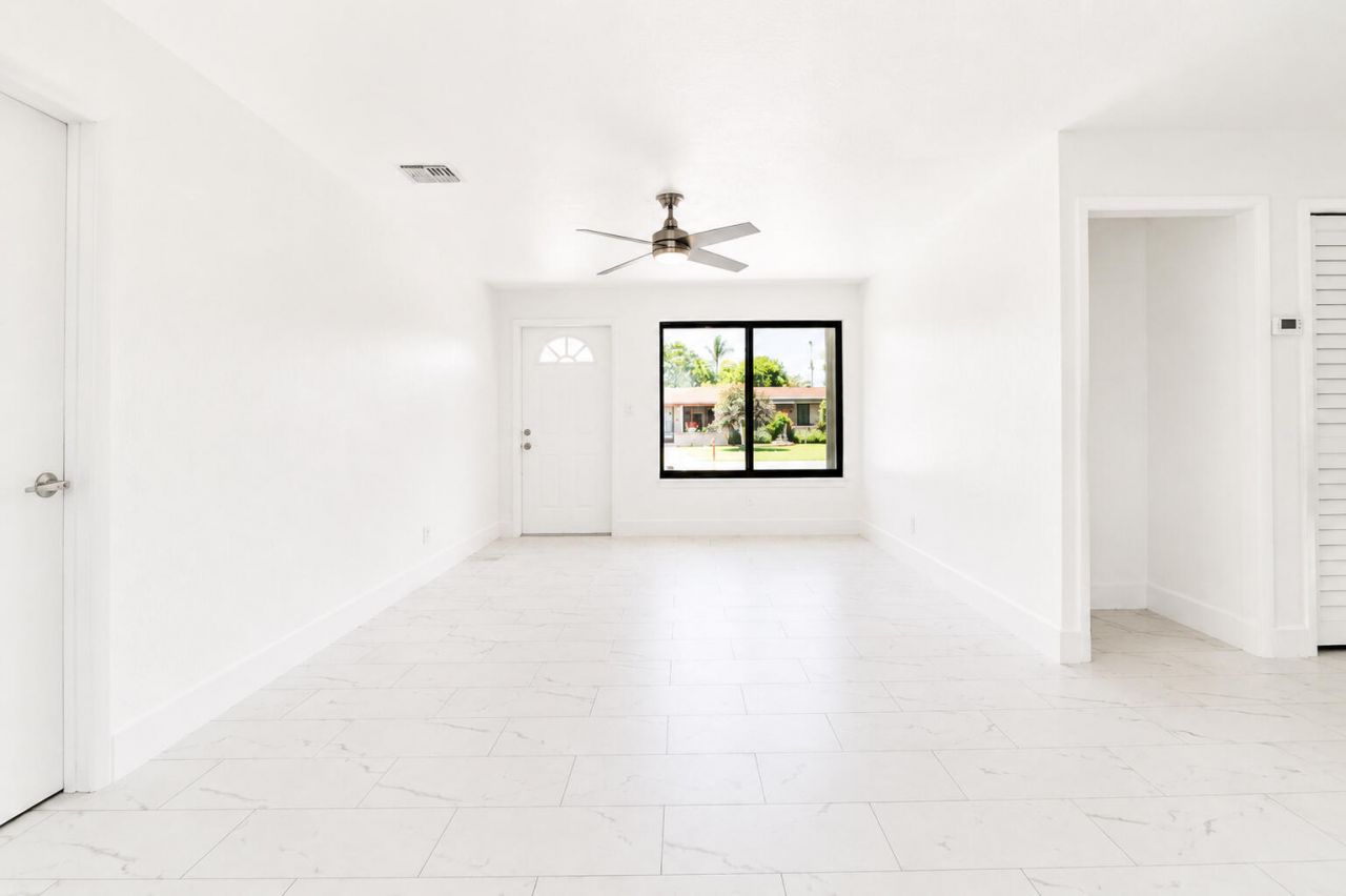 5700 SW 37th Court, Davie, FL 33314 Photo