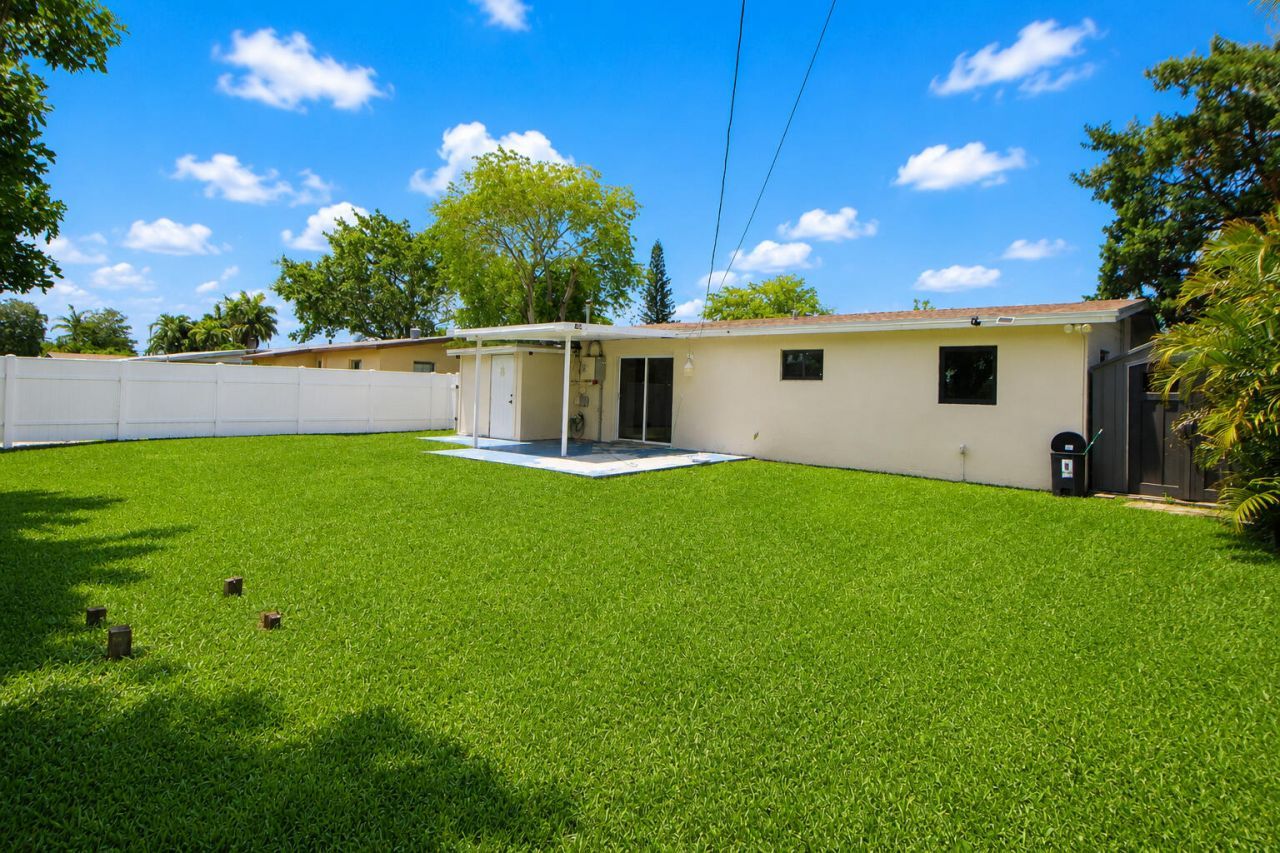 5700 SW 37th Court, Davie, FL 33314 Photo