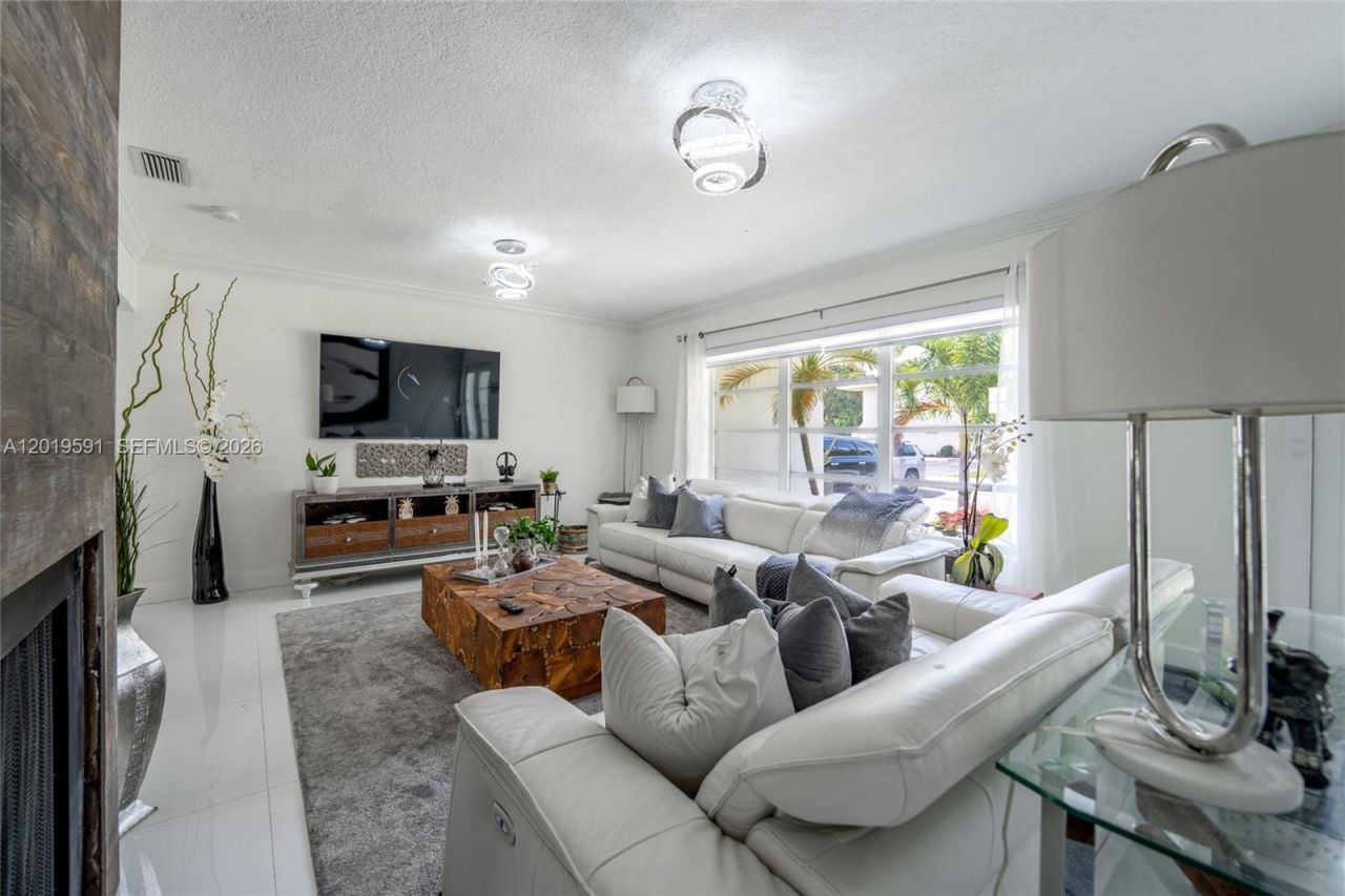 1465 NE 53rd St, Fort Lauderdale, FL 33334 Photo